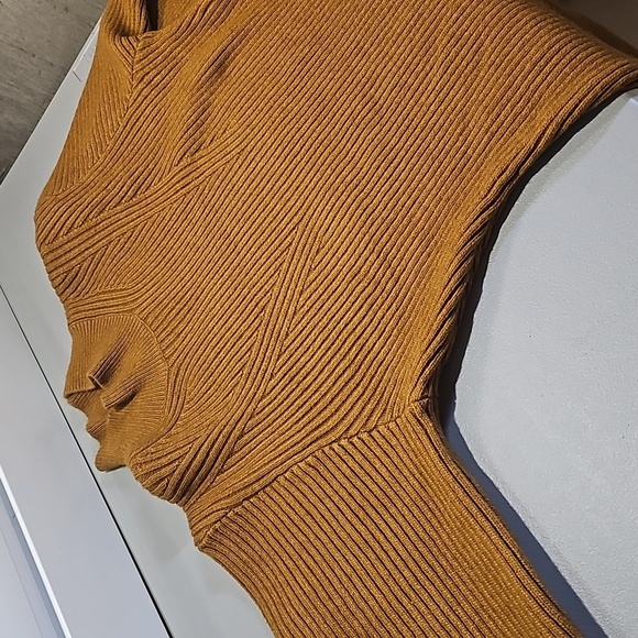 H&M large brown/tan extra long sweater - Picture 6 of 8